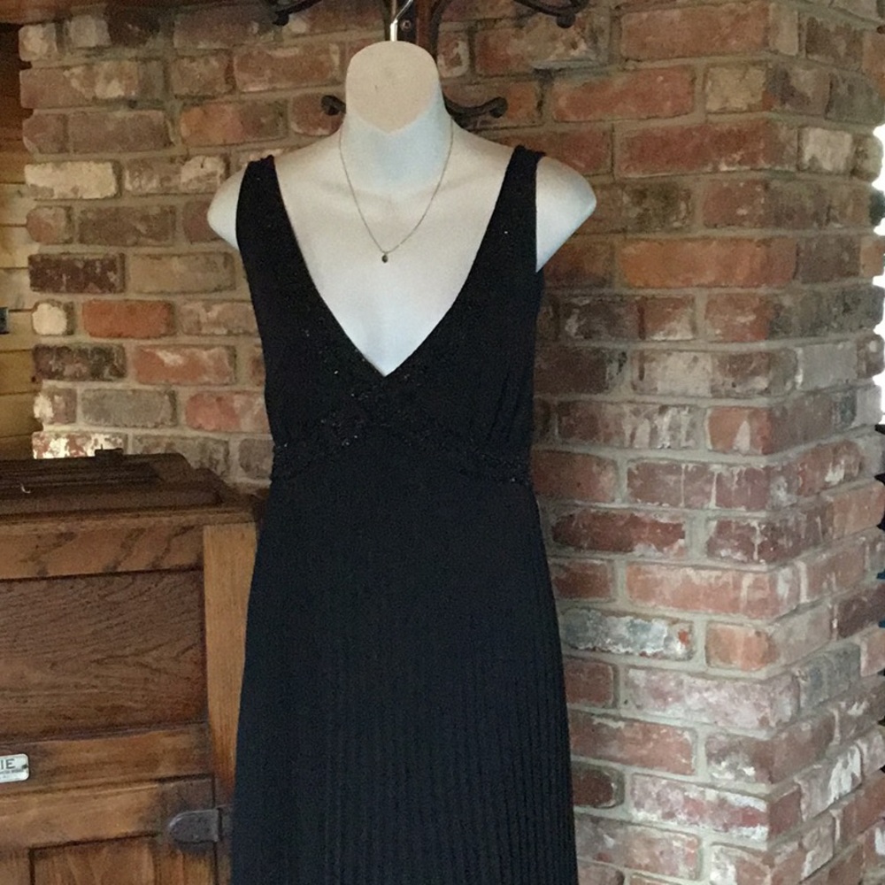 Studio One Black Midi Dress